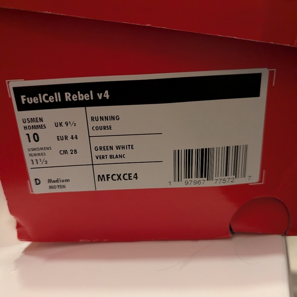New Balance Fuel Cell Rebel V4 Men 10 With Box - Picture 10 of 11
